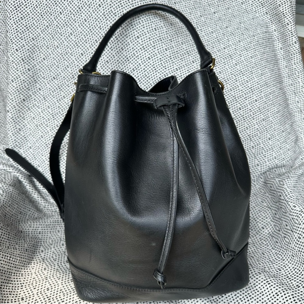 All leather Madewell drawstring bag!
